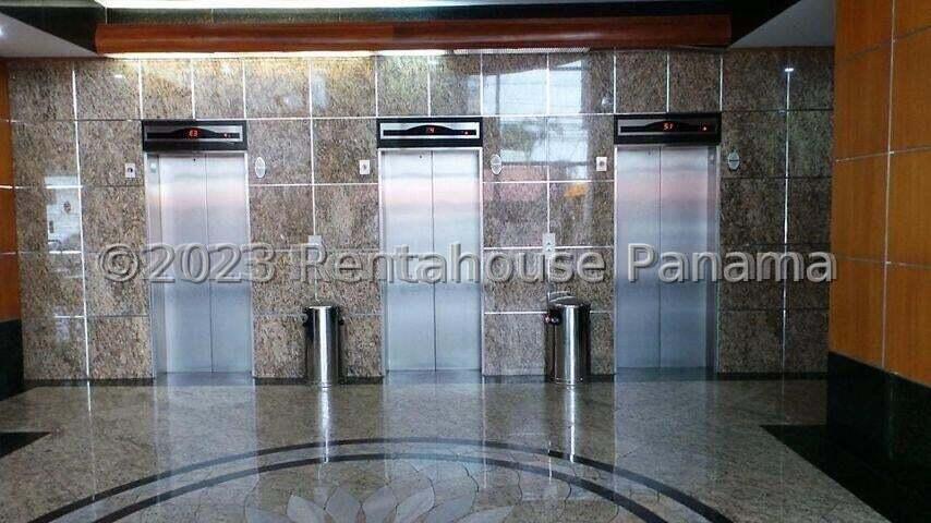 Oficina en Alquiler - Office for Rent in Hi Tech Plaza